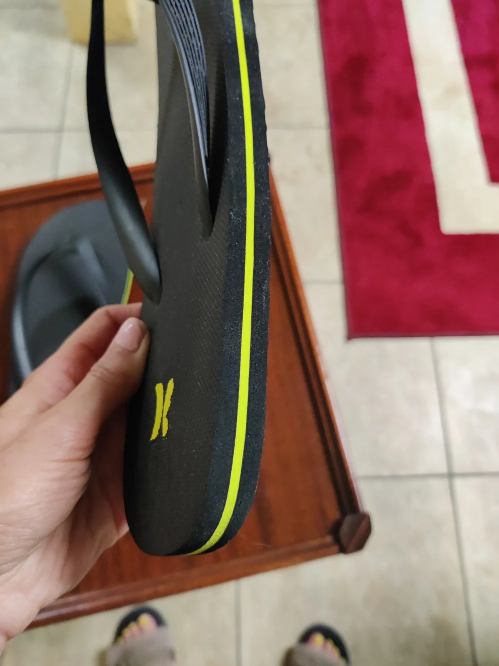 Hurley Men’s Gray Flip Flops with Yellow Logo Size 13-14
